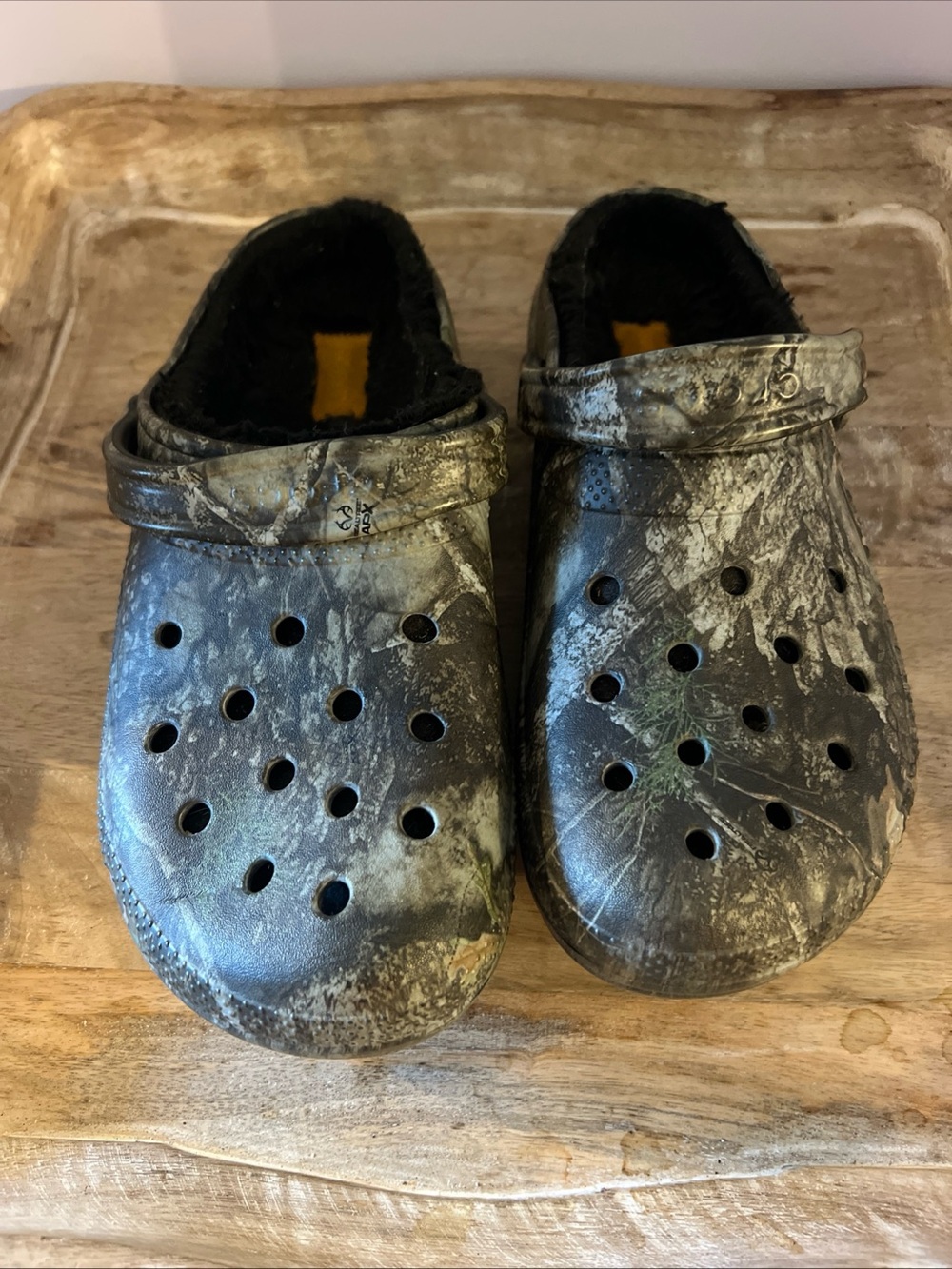 CROCS Reeltree Apx  Men’s size 9 Women’s size Clogs in Camouflage